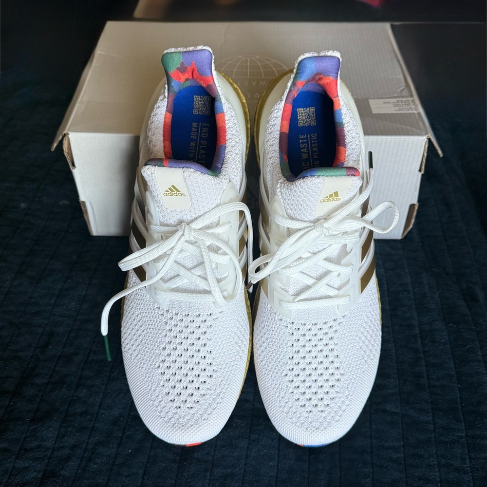 NWT Adidas Ultraboost 5.0 DNA White Gold Multicolor Running Shoes Women’s 11.5